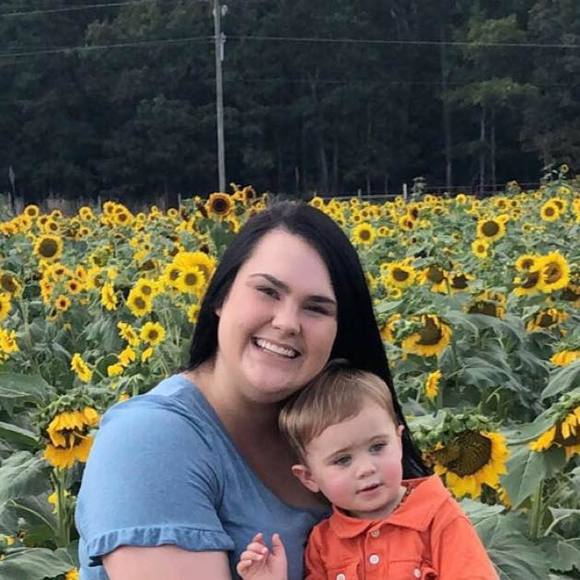 Meet your Posher, Beth - Picture 1 of 1